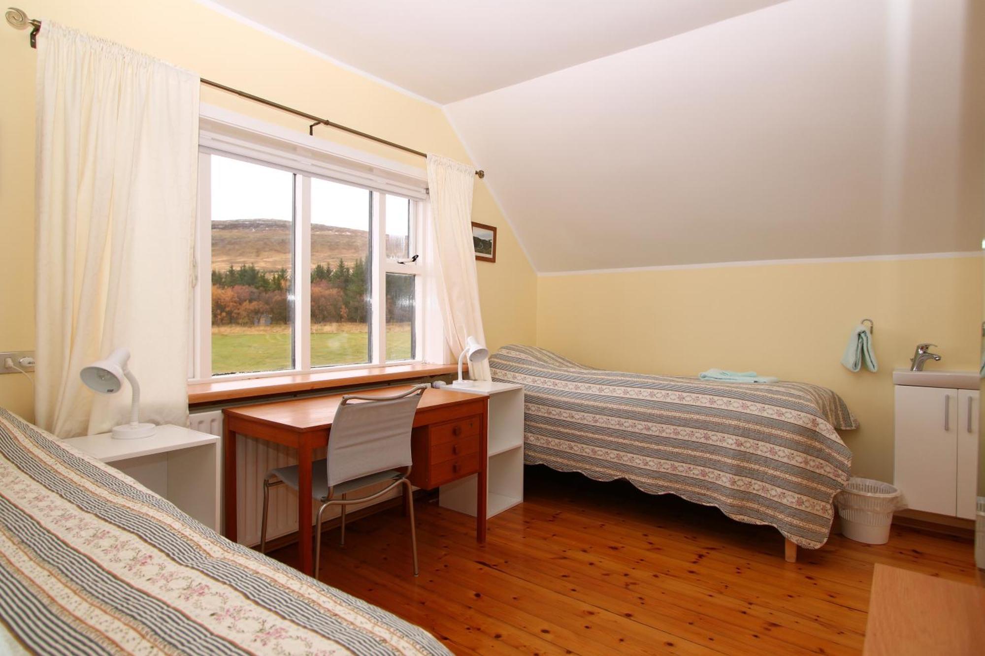 Guesthouse Steindorsstadir, West Iceland Reykholt  Eksteriør bilde